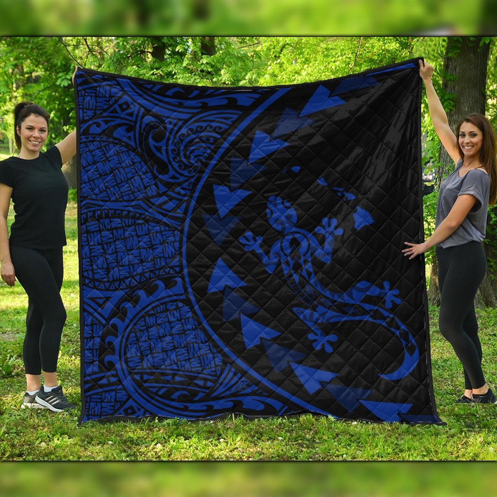 Hawaiian Map Gecko Tattoo Kakau Polynesian Premium Quilts Blue AH Black - Polynesian Pride