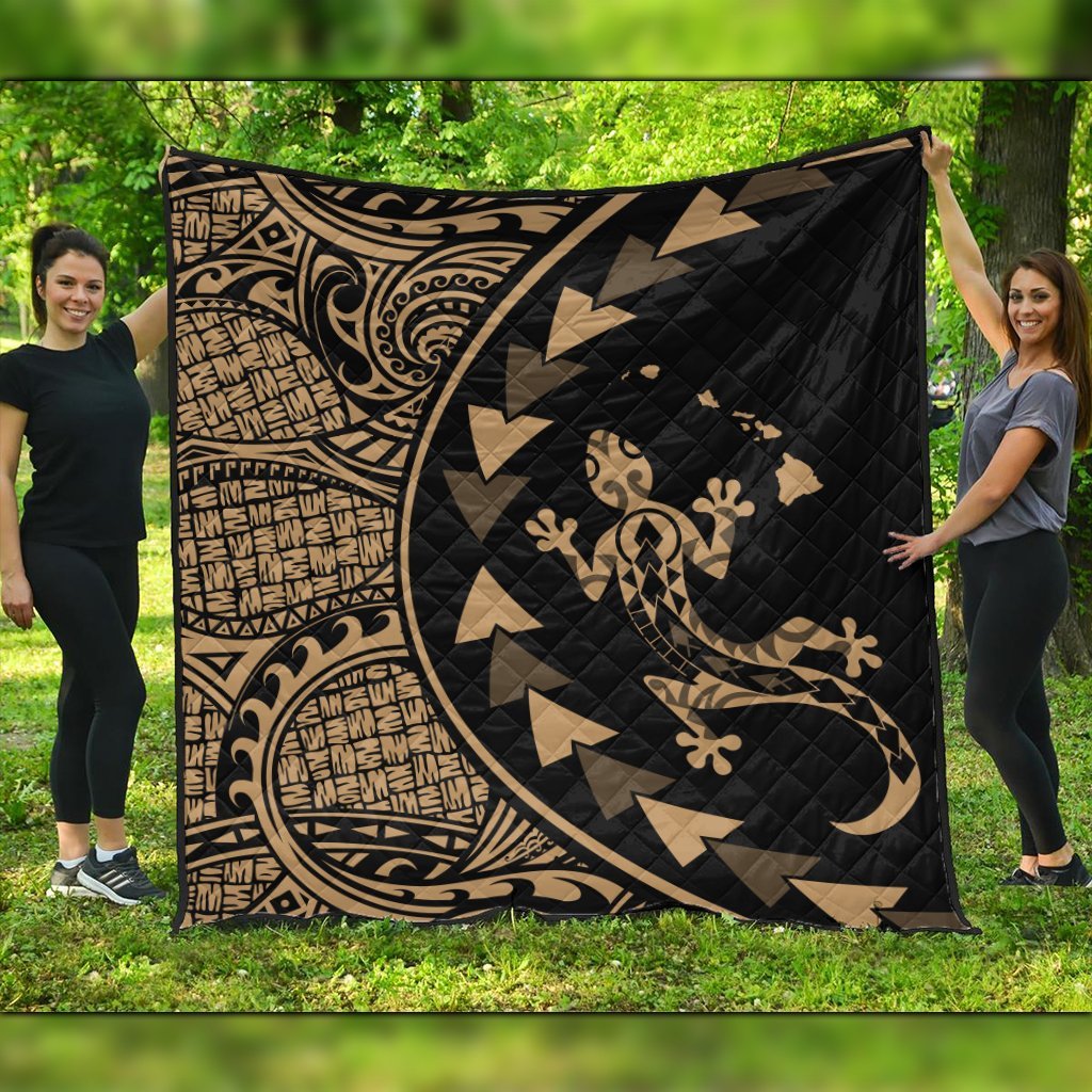 Hawaiian Map Gecko Tattoo Kakau Polynesian Premium Quilts Gold AH Black - Polynesian Pride