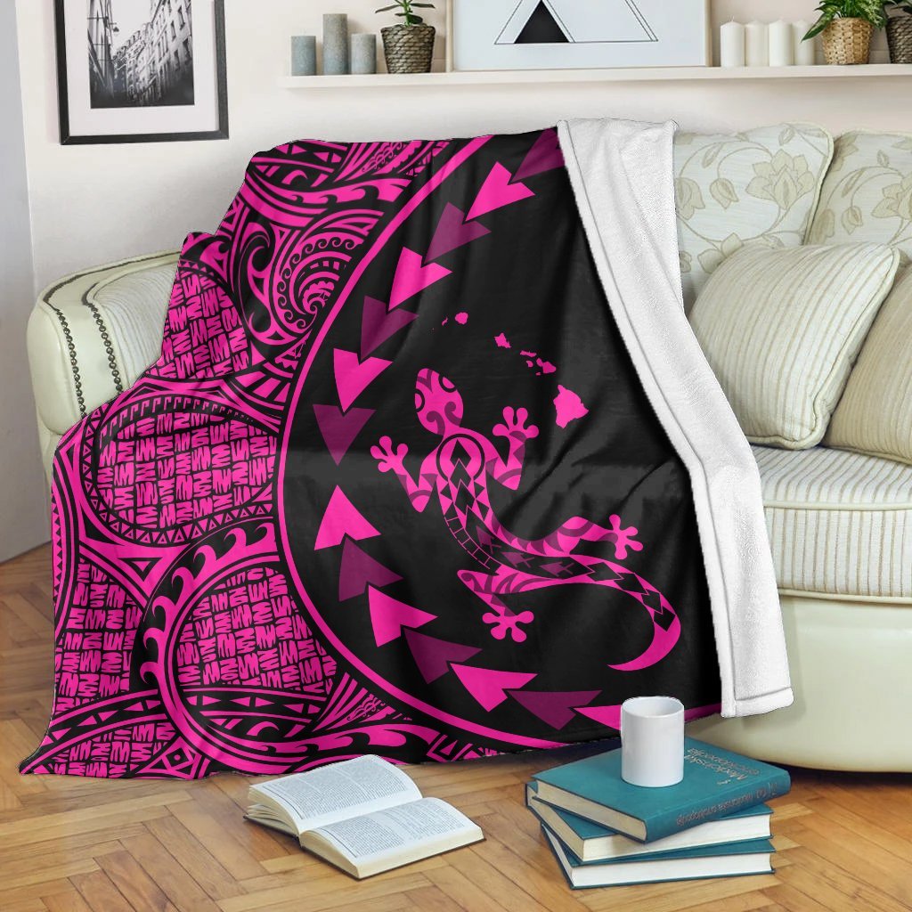 Hawaiian Map Gecko Tattoo Kakau Polynesian Premium Blankets Pink AH White - Polynesian Pride