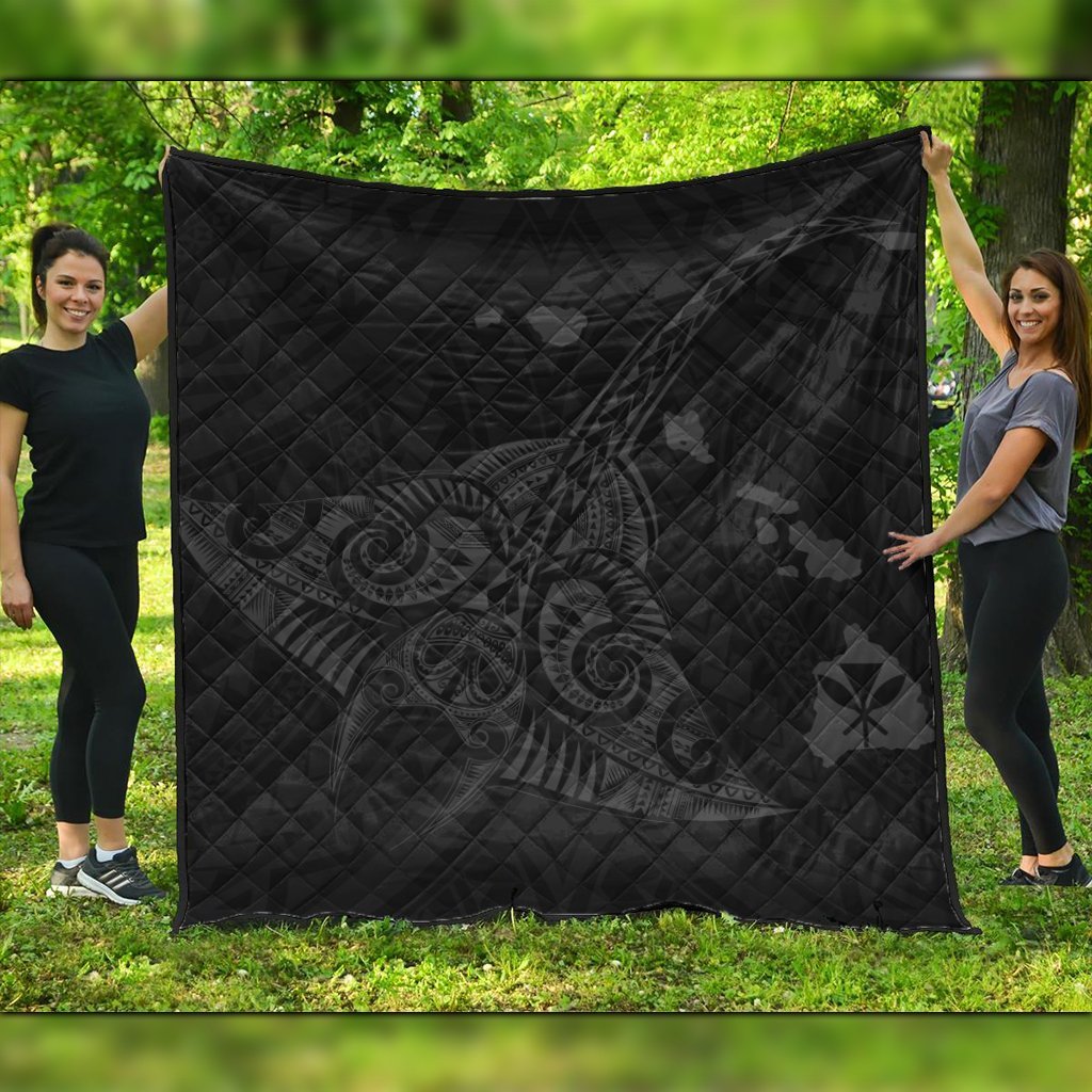 Hawaiian Map Kanaka Manta Ray Polynesian Premium Quilts Gray - AH Black - Polynesian Pride