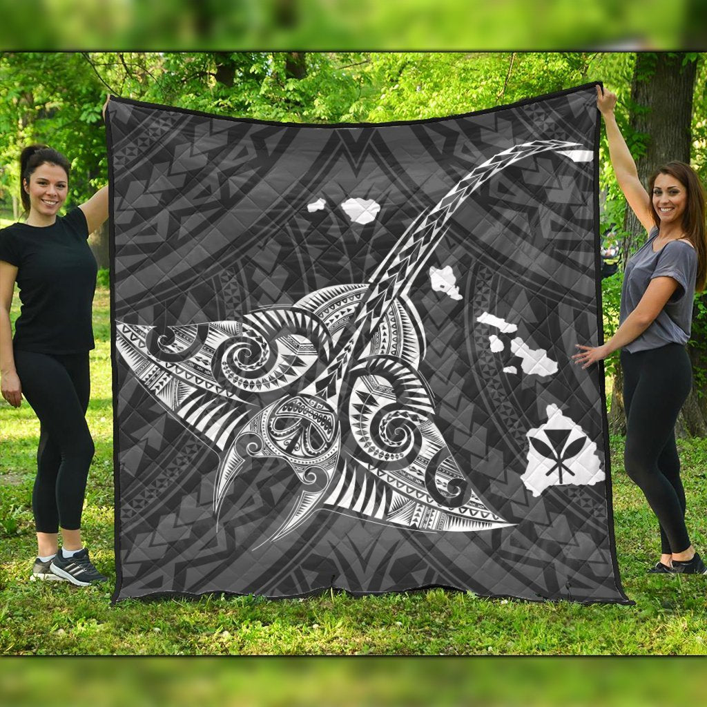 Hawaiian Map Kanaka Manta Ray Polynesian Premium Quilts White - AH Black - Polynesian Pride