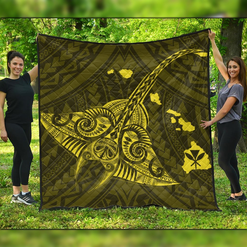 Hawaiian Map Kanaka Manta Ray Polynesian Premium Quilts Yellow - AH Black - Polynesian Pride