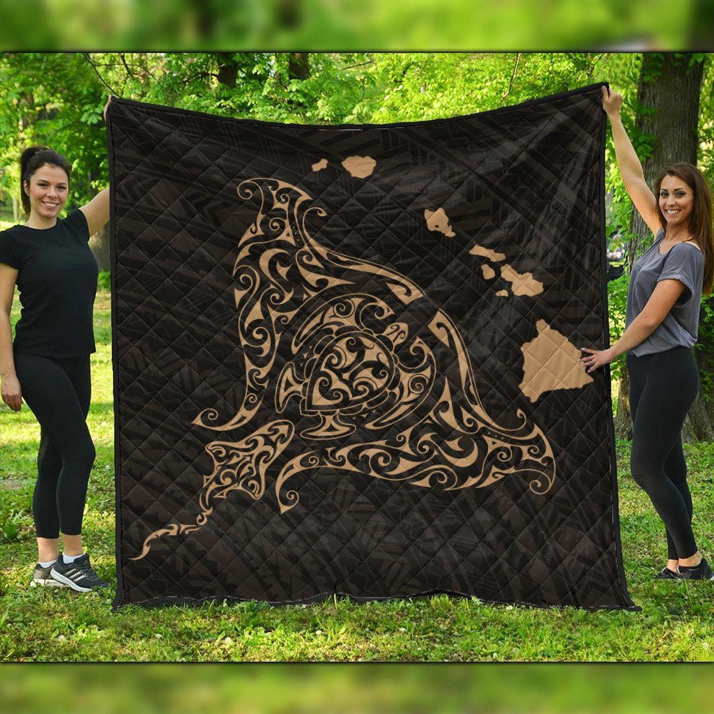 Hawaiian Map Manta Ray Gold Polynesian Premium Quilts - AH Black - Polynesian Pride