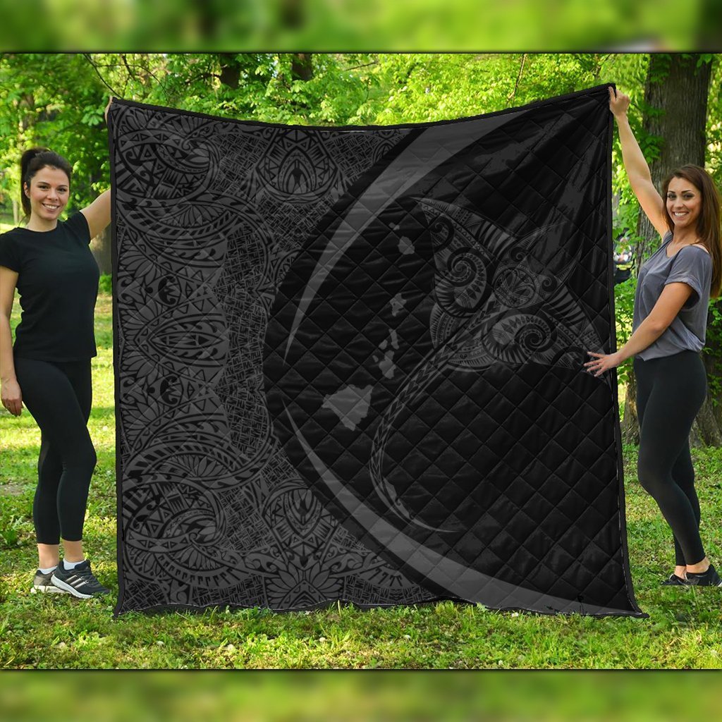 Hawaiian Map Manta Ray Polynesian Premium Quilts - Gray - Circle Style - AH Black - Polynesian Pride