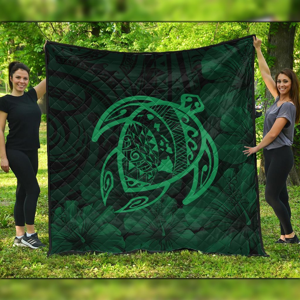 Hawaiian Map Turtle Kanaka Hibiscus Polynesian Premium Quilts - Green - AH Black - Polynesian Pride