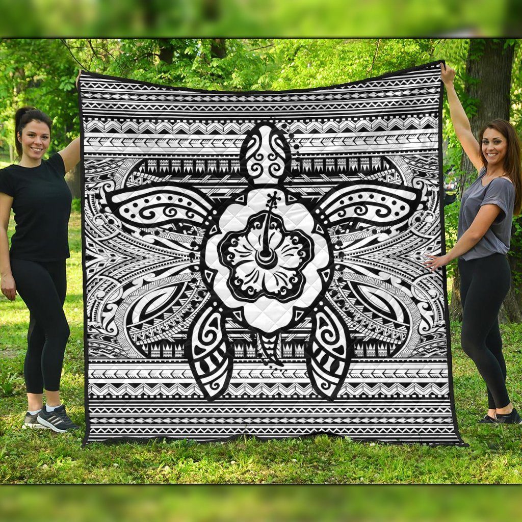 Hawaiian Turtle Polynesian Tribal Premium Quilts White AH Black - Polynesian Pride