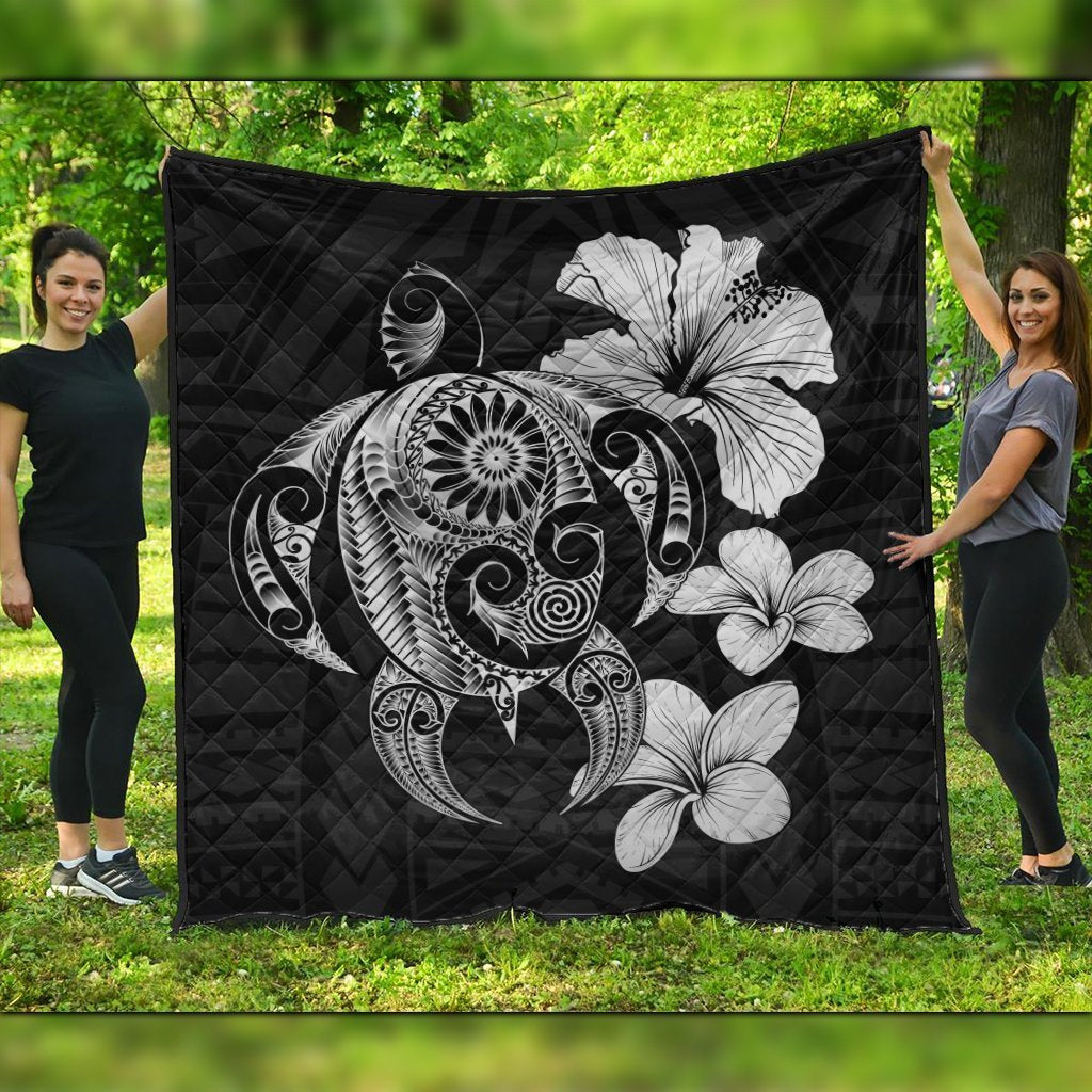 Hibiscus Plumeria Mix Polynesian Turtle Premium Quilts Gray - AH Black - Polynesian Pride