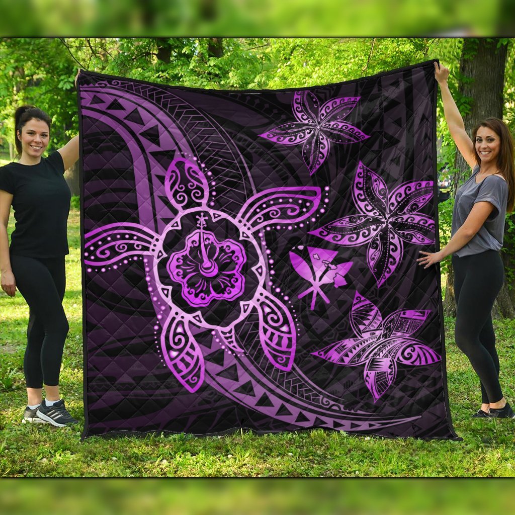 Kanaka Map Hibiscus Plumeria Turtle Art Pink Polynesian Premium Quilts - AH Black - Polynesian Pride