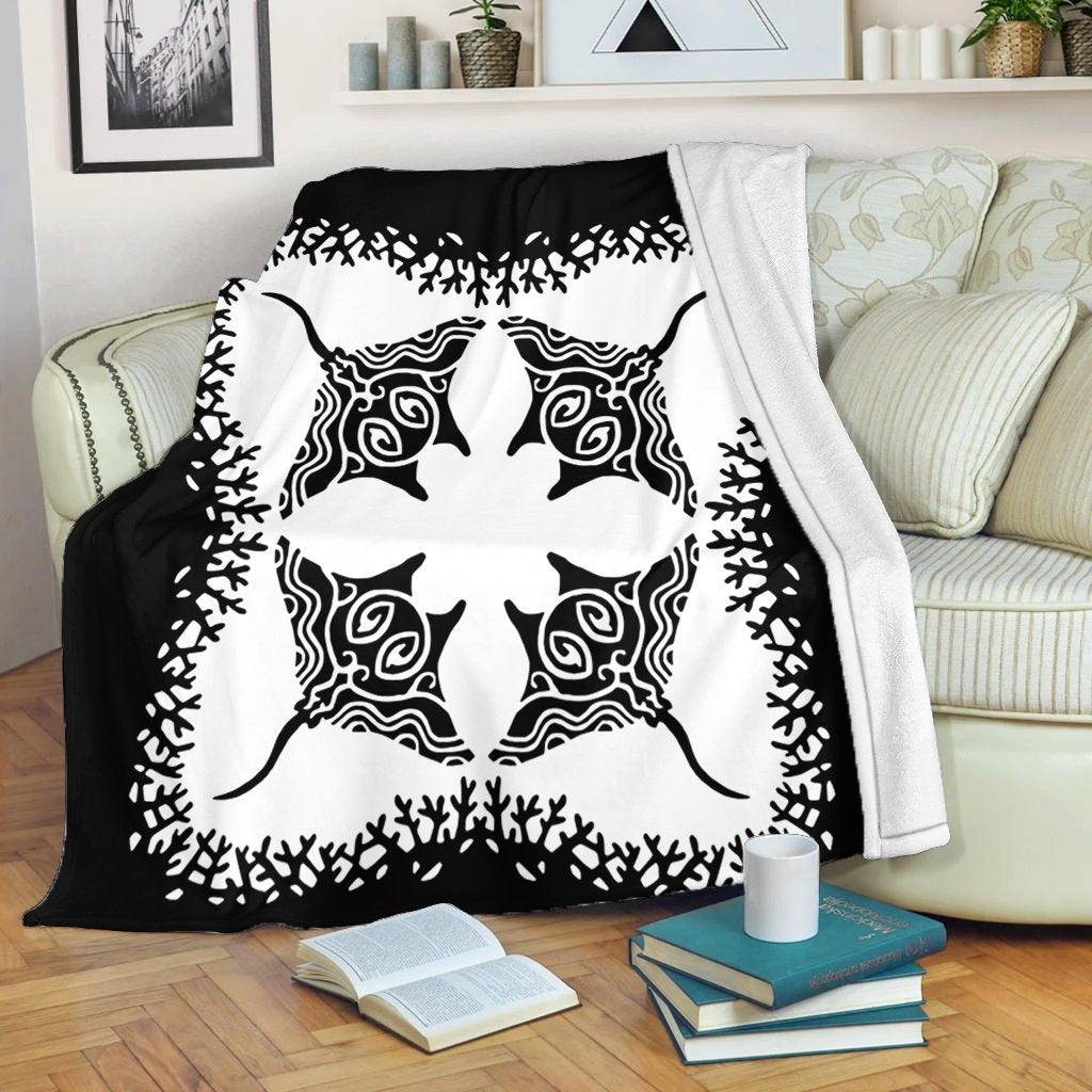 Hawaii Blanket - Manta Ray Quilting Style Blanket - AH White - Polynesian Pride