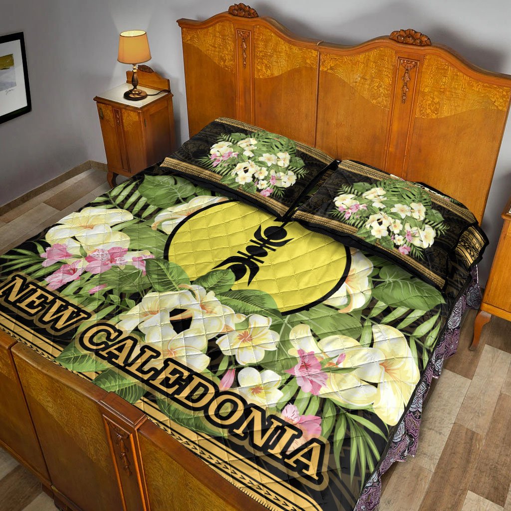 New Caledonia Quilt Bed Set - Polynesian Gold Patterns Collection - Polynesian Pride