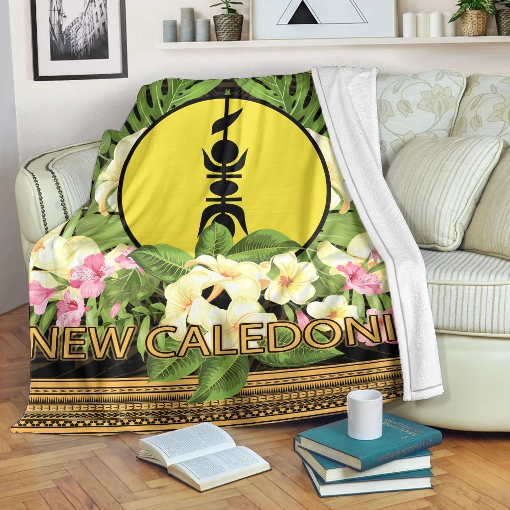 New Caledonia Premium Blanket - Polynesian Gold Patterns Collection White - Polynesian Pride