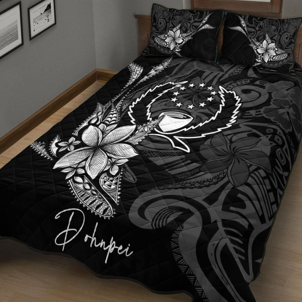 Pohnpei Quilt Bed Set - Fish With Plumeria Flowers Style Black - Polynesian Pride