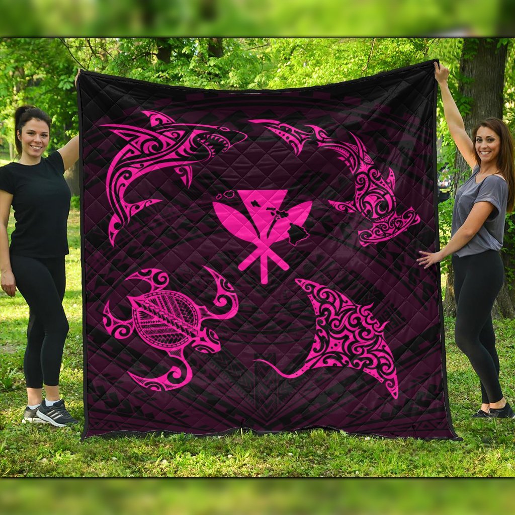 Polynesian Turtle Hammerhead Shark Ray Kanaka Hawaii Premium Quilts Circle Pink - AH Black - Polynesian Pride