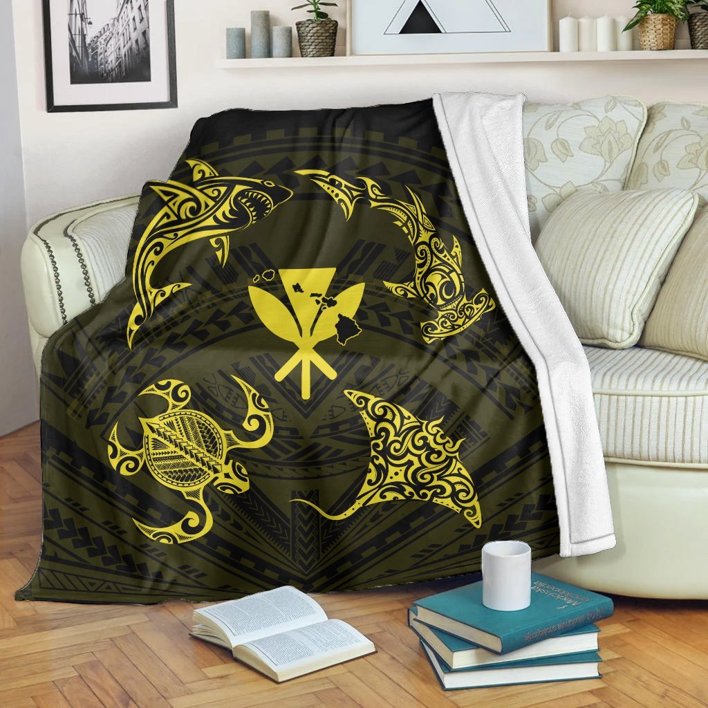 Polynesian Turtle Hammerhead Shark Ray Kanaka Hawaii Premium Blankets Circle Yellow - AH White - Polynesian Pride