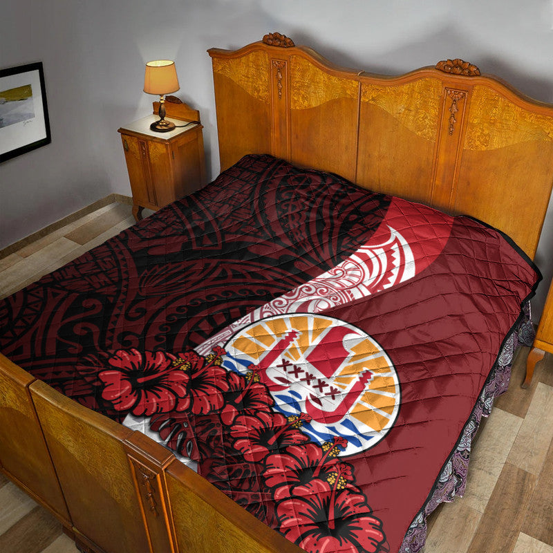 Tahiti Premium Quilt Polynesian Coat Of Arm With Hibiscus LT9 Red - Polynesian Pride