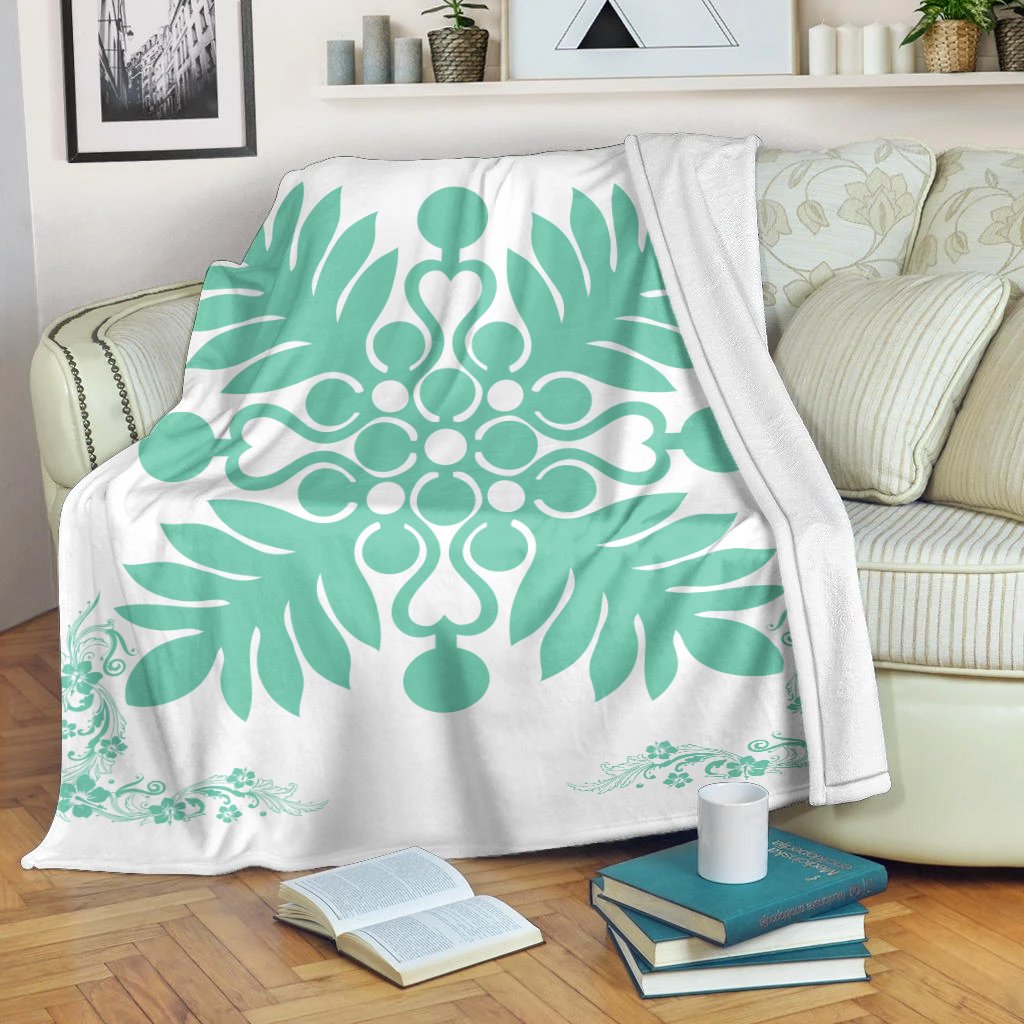 Hawaiian Quilt Maui Plant And Hibiscus Premium Blanket - Seafoarm White - AH White - Polynesian Pride