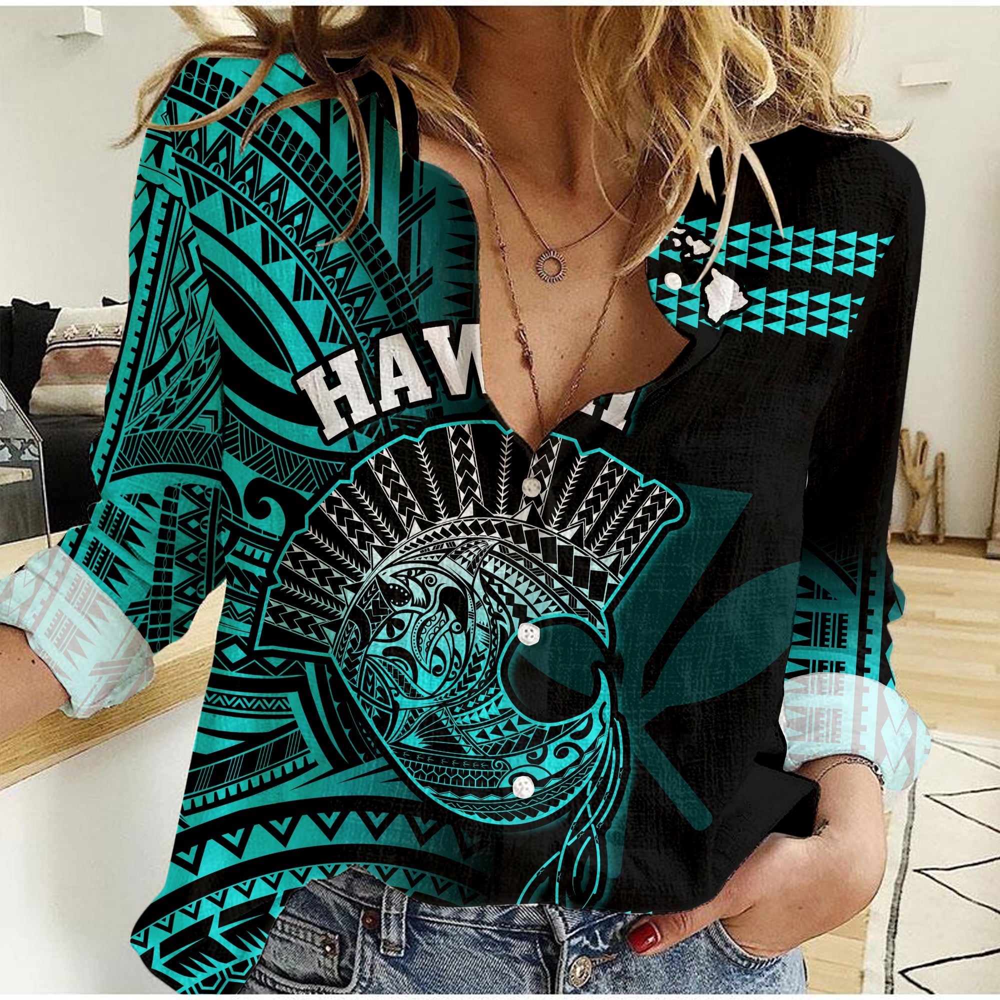 Hawaii Women Casual Shirt Kakau Warrior Helmet Gradient Turquoise Polynesian LT14 Female Turquoise - Polynesian Pride