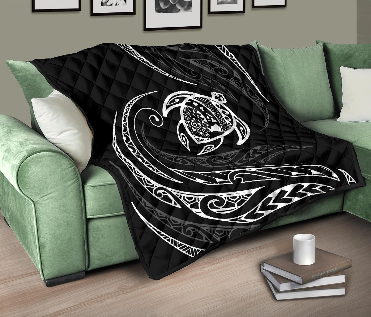 Hawaii Turtle Premium Quilt - White - Frida Style - Polynesian Pride