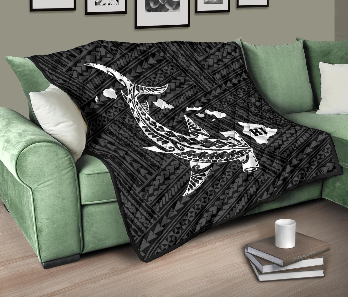 Hawaii Shark White Polynesian Premium Quilt - Polynesian Pride