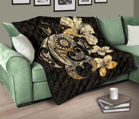 Hibiscus Plumeria Mix Polynesian Gold Turtle Premium Quilt - Polynesian Pride