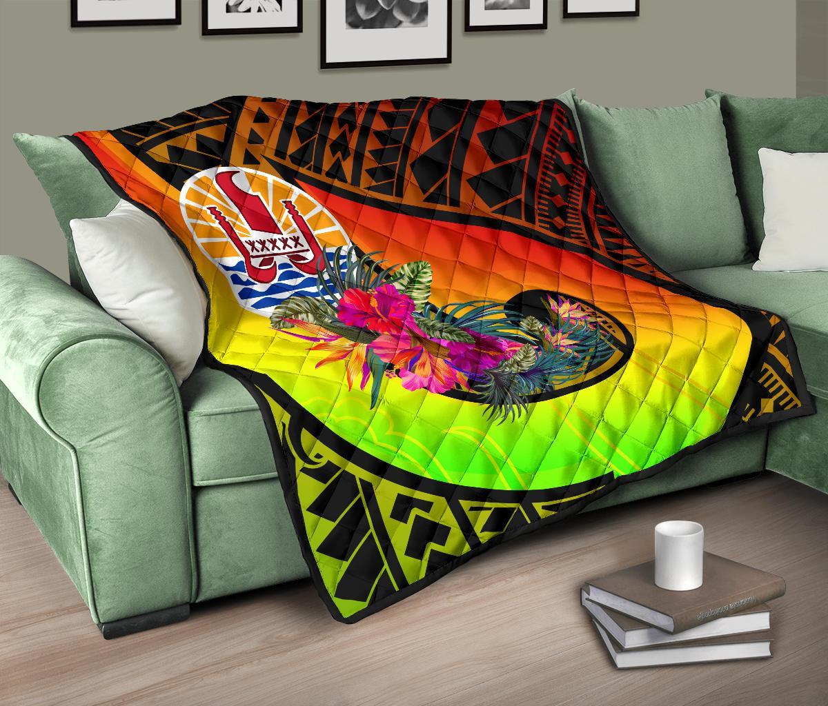 Tahiti Premium Quilt - Polynesian Hook And Hibiscus (Raggae) - Polynesian Pride