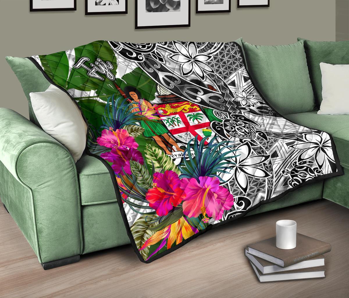 Fiji Premium Quilt White - Turtle Plumeria Banana Leaf Crest - Polynesian Pride