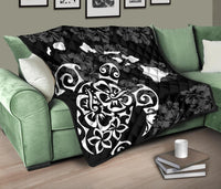 Turtle Hibiscus Map White Premium Quilt - Polynesian Pride