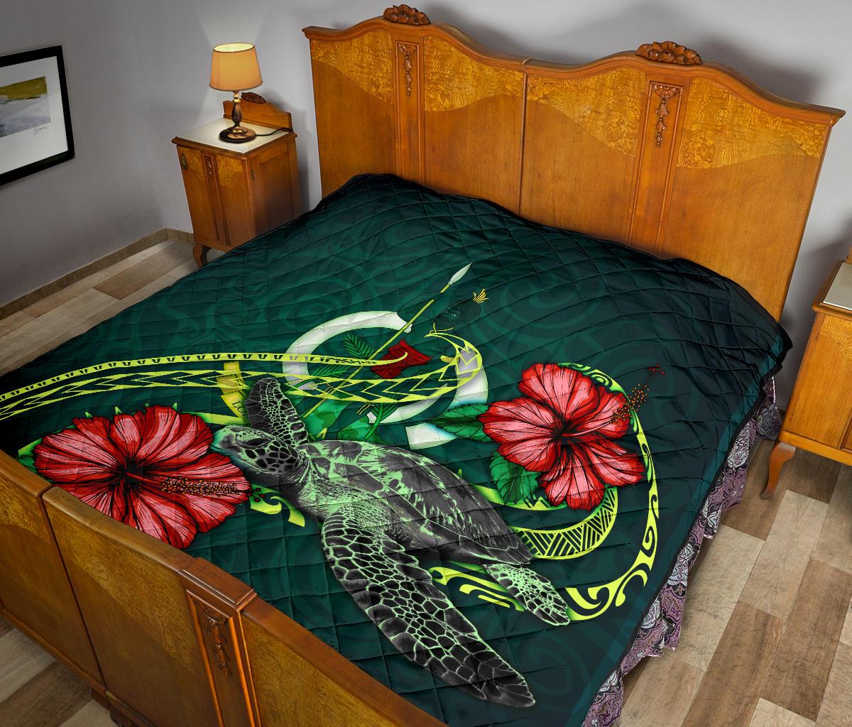 Vanuatu Polynesian Premium Quilt - Green Turtle Hibiscus - Polynesian Pride