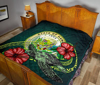 Hawaii Polynesian Premium Quilt - Green Turtle Hibiscus - Polynesian Pride