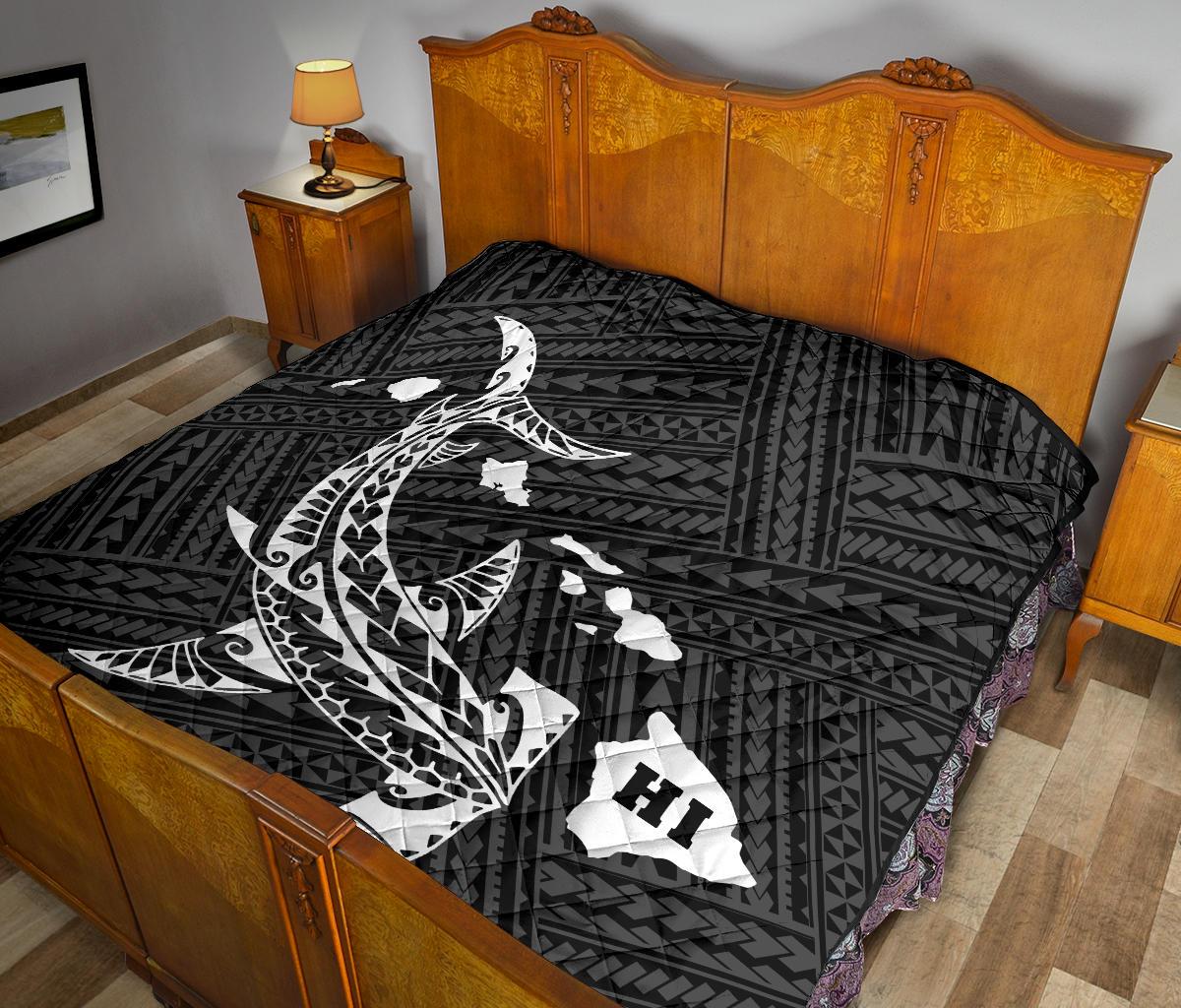 Hawaii Shark White Polynesian Premium Quilt - Polynesian Pride