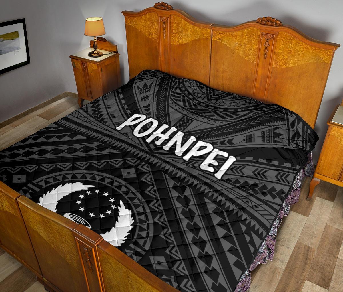 Pohnpei Premium Quilt - Pohnpei Seal With Polynesian Tattoo Style ( Black) - Polynesian Pride