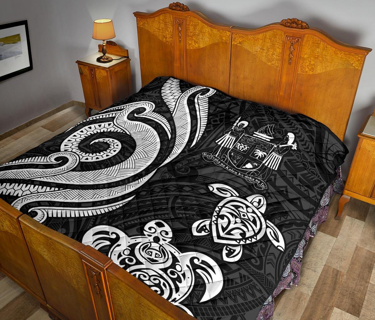 Fiji Polynesian Premium Quilt - White Tentacle Turtle Crest - Polynesian Pride