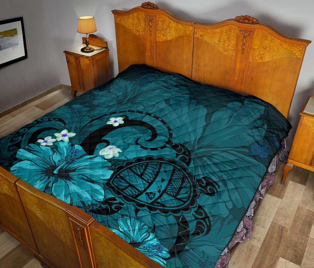 Hawaii Turtle Poly Tribal Turquoise Premium Quilt - Polynesian Pride