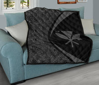 Hawaii Kanaka Polynesian Black And Grey Premium Quilt - Circle Style - Polynesian Pride