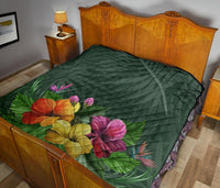 Colorful Hibiscus Premium Quilt - Polynesian Pride