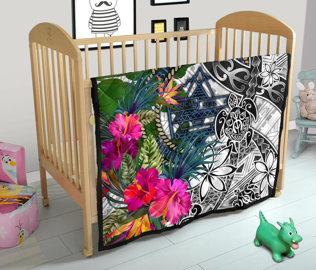 Palau Premium Quilt White - Turtle Plumeria Banana Leaf Crest - Polynesian Pride