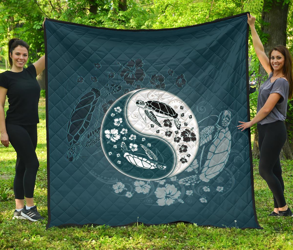 Turtle Yinyang Premium Quilt Blue - Polynesian Pride