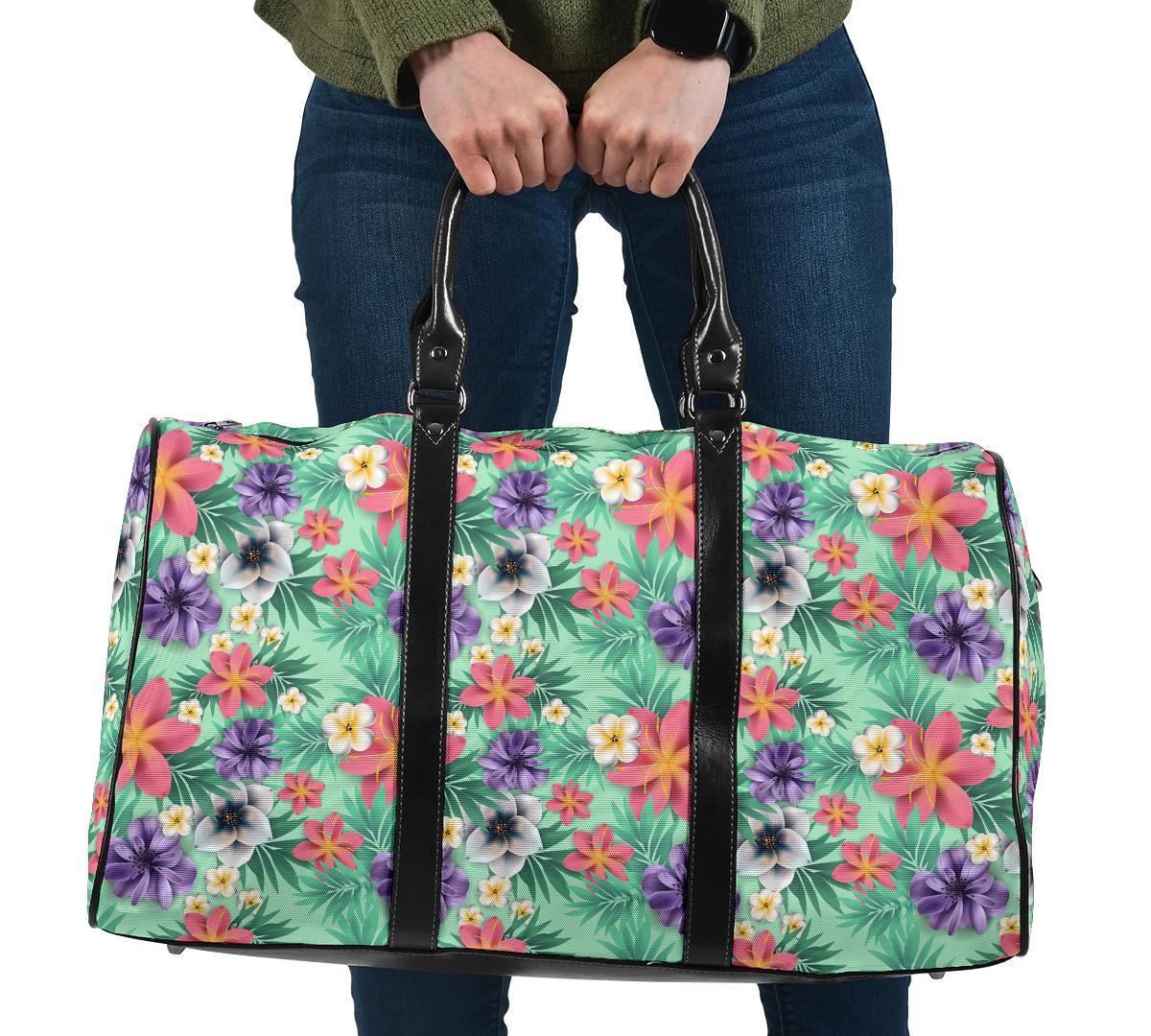 Hawaii Tropical flower, blossom cluster seamless pattern Tropical Flowers Palm Leaves Plant And Leaf Hawaii Travel Bag Travel Bag One size Black - Polynesian Pride