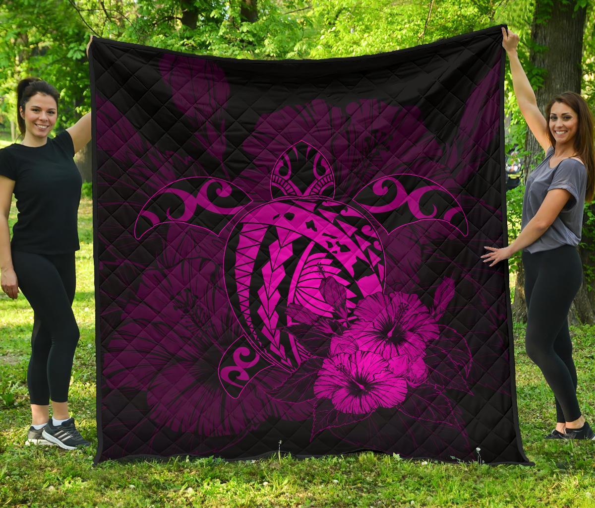 Hawaii Hibiscus Premium Quilt - Harold Turtle - Pink Pink - Polynesian Pride