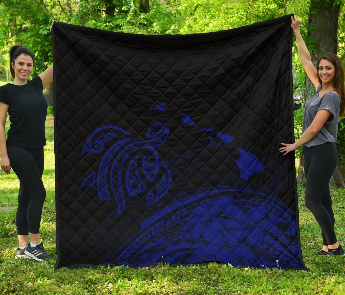 Hawaii Map Plumeria Polynesian Blue Premium Quilt Blue - Polynesian Pride