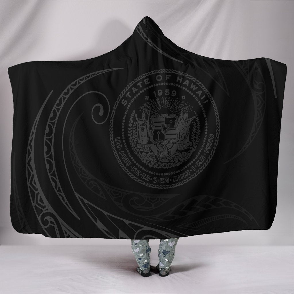 Hawaii Coat Of Arms Hooded Blanket - Gray - Frida Style Hooded Blanket Black - Polynesian Pride