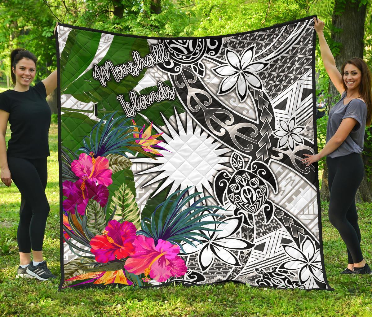 Marshall Islands Premium Quilt White - Turtle Plumeria Banana Leaf - Polynesian Pride