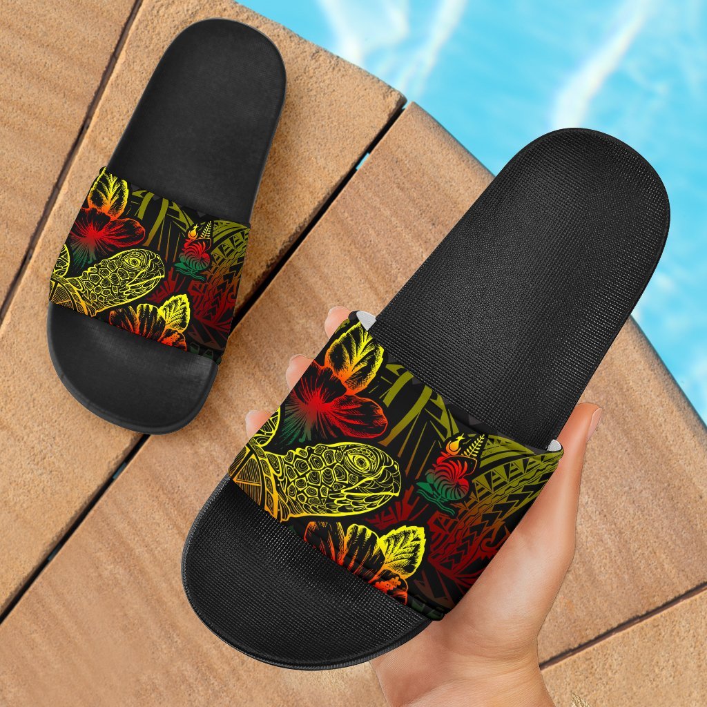 New Caledonia Slide Sandals - Turtle Hibiscus Pattern Reggae Black - Polynesian Pride