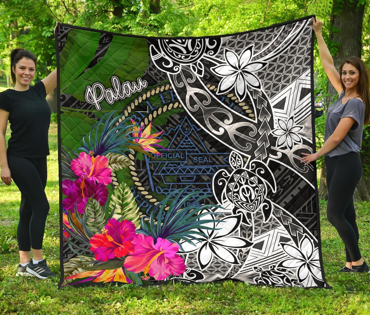 Palau Premium Quilt - Turtle Plumeria Banana Leaf Crest Black - Polynesian Pride