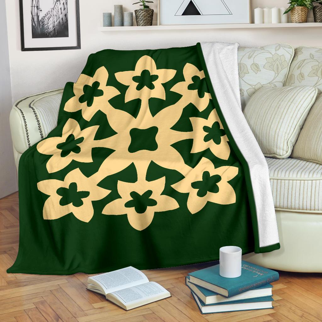 Hawaiian Premium Blanket Royal Pattern - Green - A1 Style White - Polynesian Pride