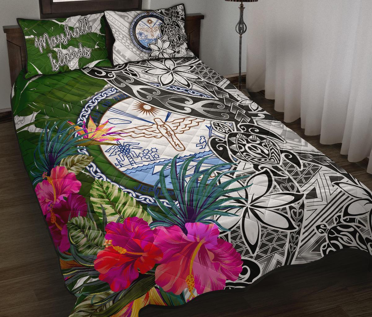 Marshall Islands Quilt Bed Set White - Turtle Plumeria Banana Leaf Crest White - Polynesian Pride