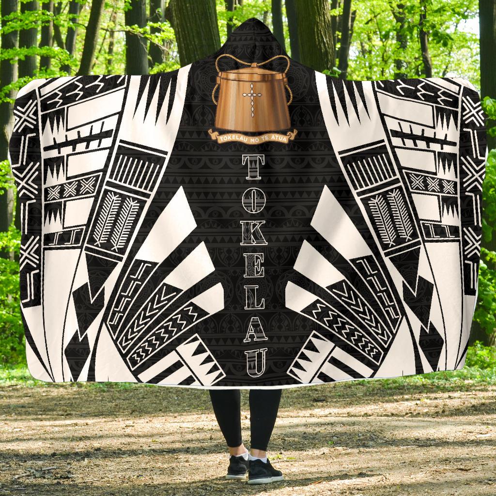 Tokelau Hooded Blanket - Polynesian Tattoo Black Hooded Blanket Black - Polynesian Pride