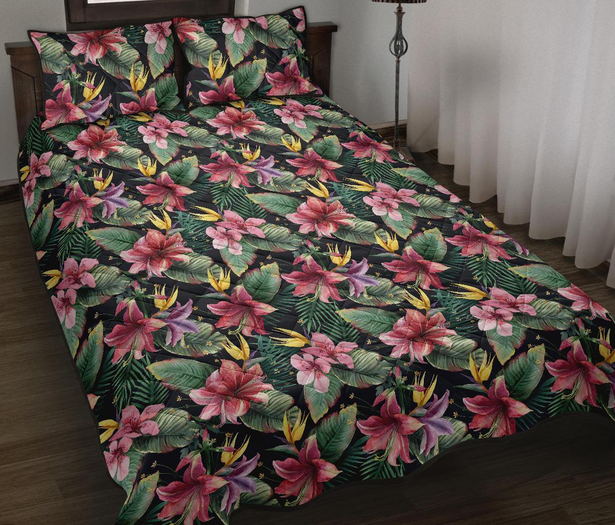 Hawaii Quilt Bed Set Tropical Flowers Palm And Leaves AH Black - Polynesian Pride