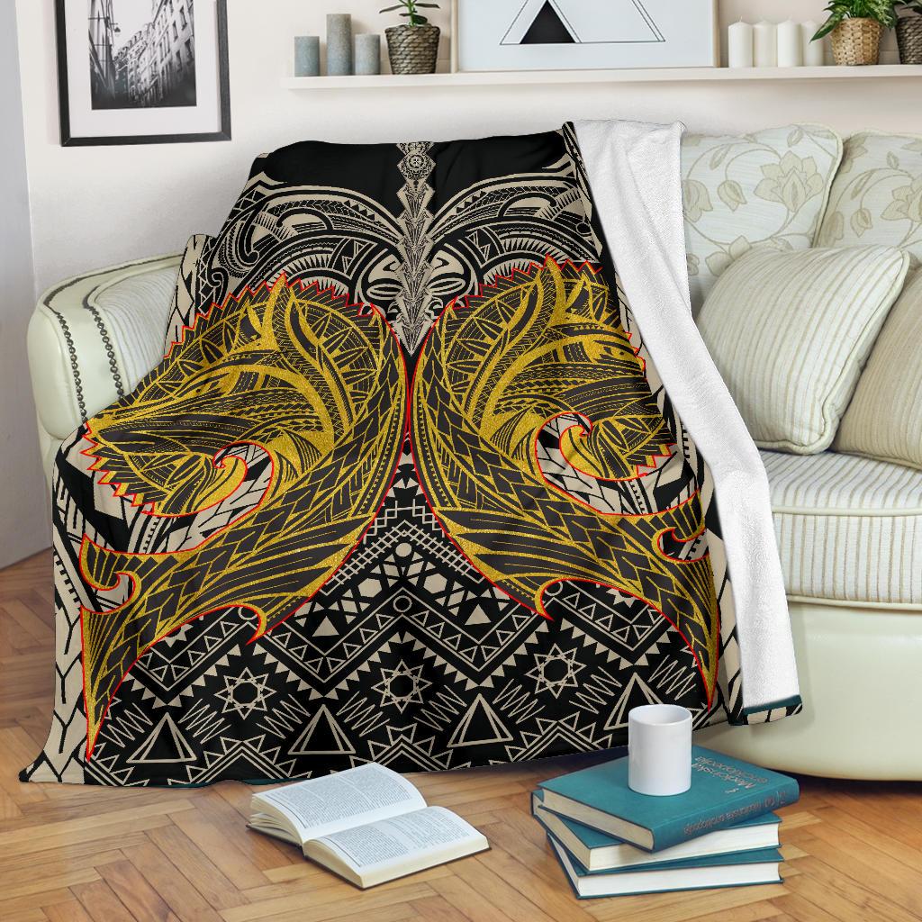 Polynesian Premium Blanket - Polynesian Maori Tattoo Wolf White - Polynesian Pride