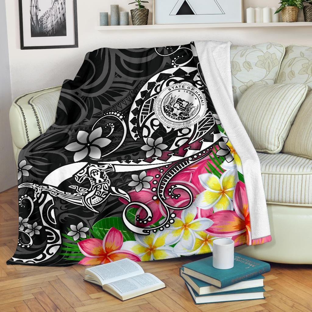 Hawaii Polynesian Premium Blanket - Hawaii Seal With Turtle Plumeria (Black) White - Polynesian Pride